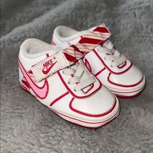 Nike Baby Crib Shoes Sz 2 Infant White Pink Red Sneakers